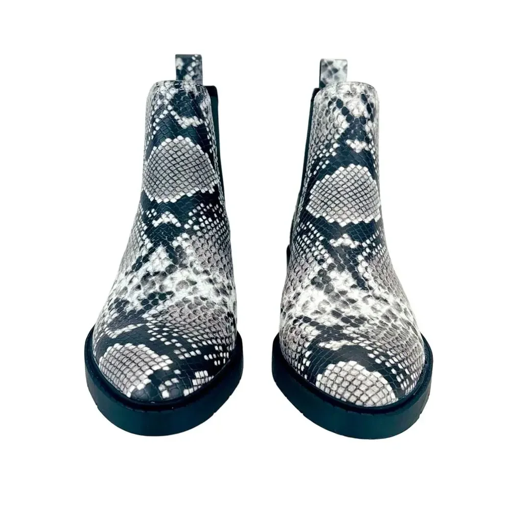 Treasure & Bond Gabriela Women Chelsea Boot Sz 5.5 Faux Leather Snake Print New